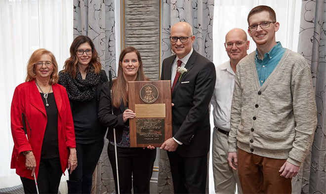  Apple Honored With Louis Braille Award for Efforts in Device Accessibility